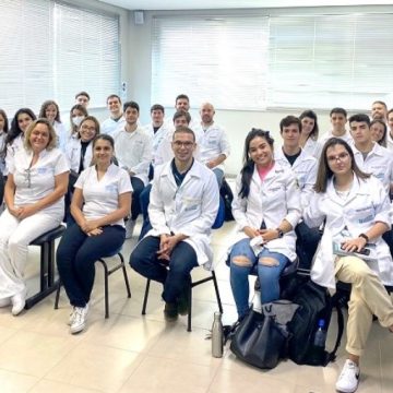 Alunos da Medicina UNIFAGOC fazem visita na Colônia Padre Damião para aprender sobre hanseníase