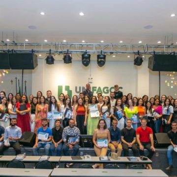 Aluno Destaque: UNIFAGOC premia estudantes com os melhores desempenhos acadêmicos de 2022