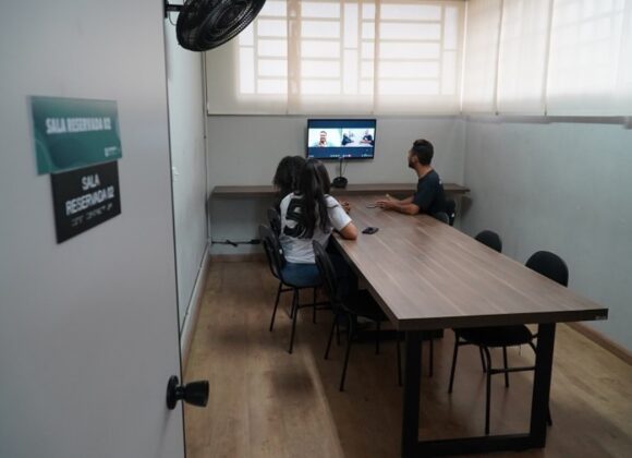 UNIFAGOC disponibiliza novo recurso multimídia para vídeoconferências na Biblioteca