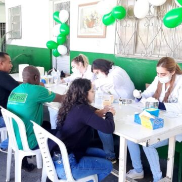 Alunos do curso de Enfermagem do UNIFAGOC participam de ação na SIPAT do Grupo Lopas