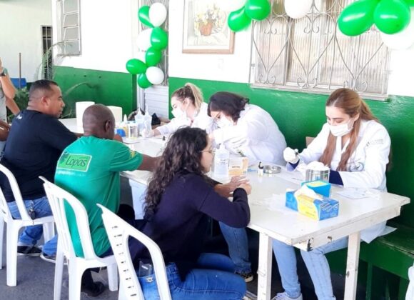 Alunos do curso de Enfermagem do UNIFAGOC participam de ação na SIPAT do Grupo Lopas
