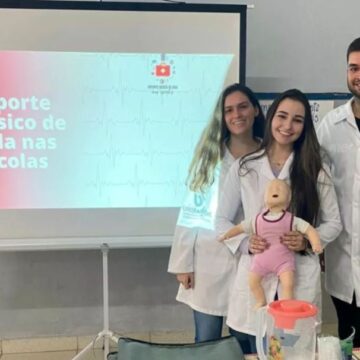 Alunos da Medicina UNIFAGOC realizam projeto de Suporte Básico de Vida em escola de Tocantins