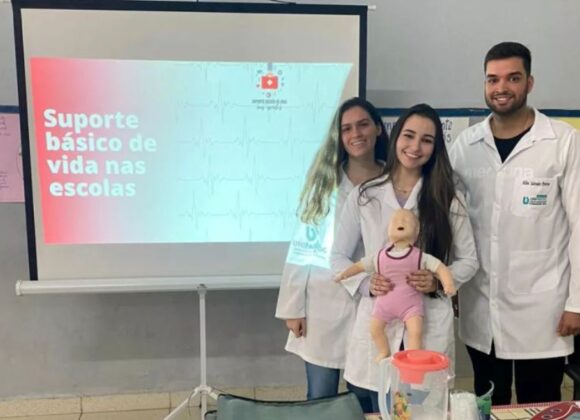 Alunos da Medicina UNIFAGOC realizam projeto de Suporte Básico de Vida em escola de Tocantins