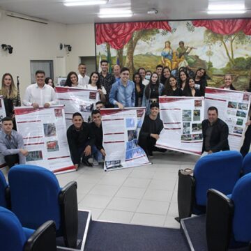 Alunos do Direito UNIFAGOC apresentam propostas de Projetos de Lei na Câmara Municipal de Ubá