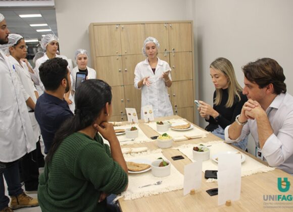 Alunos da Nutrição UNIFAGOC promovem degustação de cardápios em trabalho interdisciplinar