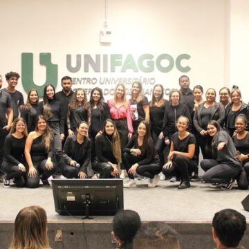 Relato de experiência na Educação de Jovens e Adultos é tema de evento realizado pela Pedagogia UNIFAGOC com alunos da Escola Stella Brandão Campelo