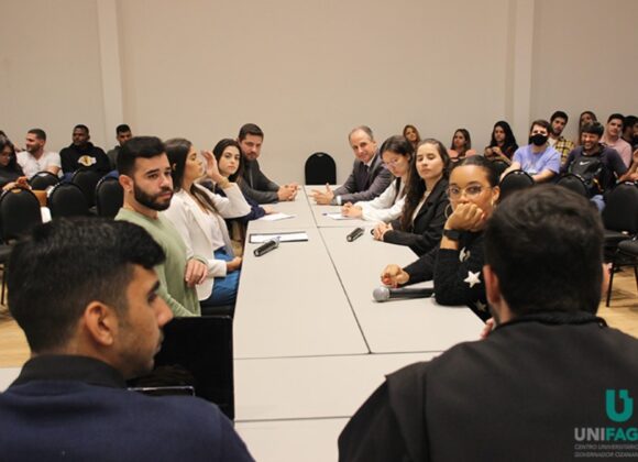 Alunos do Direito UNIFAGOC vivenciam prática profissional em III Audiência Trabalhista Simulada