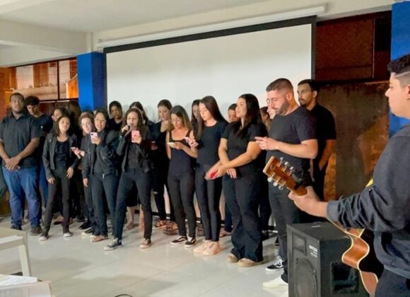 Alunos do 7º período do curso de Pedagogia do UNIFAGOC apresentaram peça de teatro no CESEC