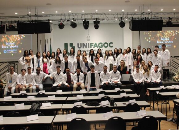 Odontologia UNIFAGOC realiza cerimônia de Entrega do Jaleco para alunos do 1º período de 2022.1