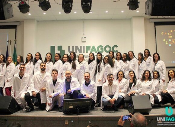 UNIFAGOC realizou cerimônia de entrega dos Jalecos para turmas do curso de Psicologia