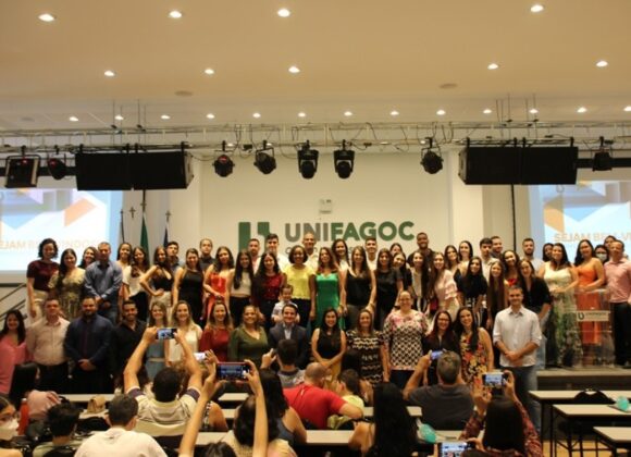 UNIFAGOC entrega prêmio de Aluno Destaque 2021.2