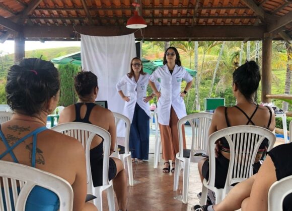 Alunas da Enfermagem UNIFAGOC palestram em evento do Sicoob