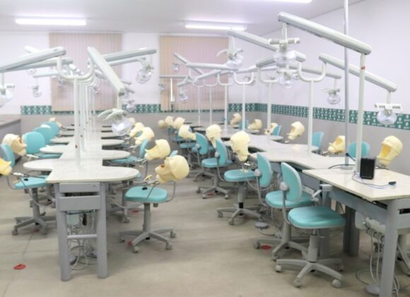 Laboratório de Odontologia do UNIFAGOC simula ambiente de atendimento odontológico real