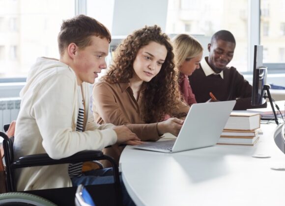 Formar professores para o Atendimento Educacional Especializado de qualidade é um dos objetivos do curso EAD de Educação Especial Inclusiva do UNIFAGOC