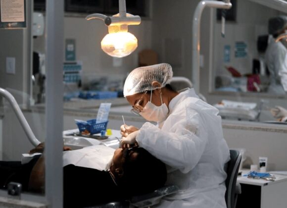 Alunos do UNIFAGOC retomam atendimentos da Clínica de Odontologia