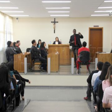 Conheça os diferenciais do curso de Direito do UNIFAGOC e esse profissional que se torna elo entre o cidadão e o Estado