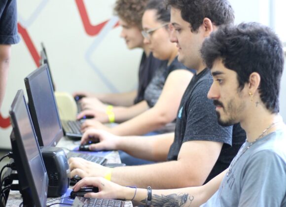 Opção de carreira para quem quer mudar o mundo: conheça a profissão e os diferenciais do curso de Ciência da Computação do UNIFAGOC
