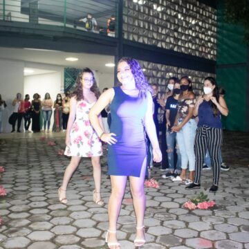 II Desfile da Estética e Cosmética UNIFAGOC é realizado no campus da instituição