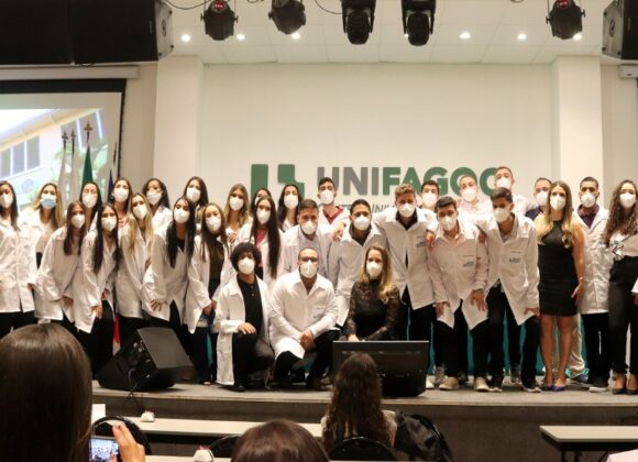 UNIFAGOC realizou cerimônia entrega dos Jalecos para turmas do curso de Odontologia