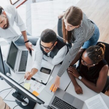 Pensar estrategicamente, gerir, transferir e generalizar o conhecimento: Saiba mais sobre o curso de Administração do UNIFAGOC e suas áreas de atuação