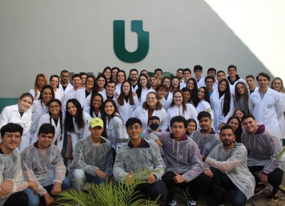 Alunos da Medicina UNIFAGOC promovem projeto de extensão com alunos do Colégio Objetivo de Ubá