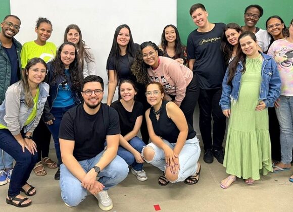 Pedagogia UNIFAGOC recebe doutorando em Educação para falar sobre o ensino de ciências e o combate do negacionismo científico