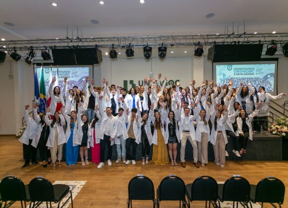 Odontologia UNIFAGOC realiza cerimônia de Entrega do Jaleco para alunos do 2º e 4º períodos