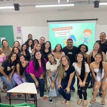 Pedagogia UNIFAGOC recebe Analistas de Atendimento Educacional Especializado do CAEE-Ubá