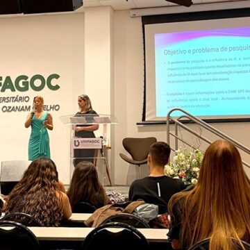 Alunas da Pedagogia UNIFAGOC realizam trabalho de campo sobre a Influência do CHAT GPT na Educação Escolar