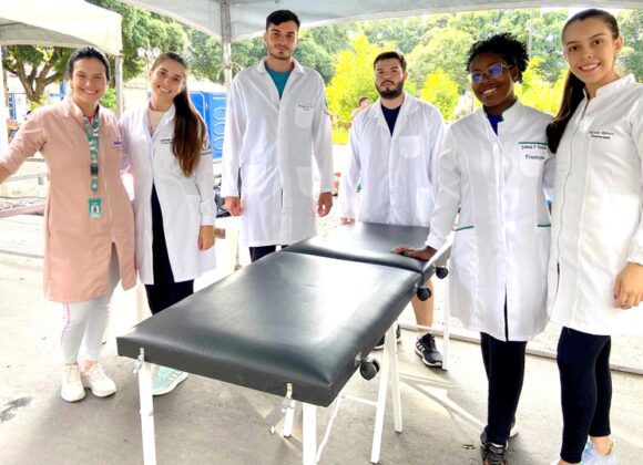 Alunos da Fisioterapia UNIFAGOC participam da Caminhada pela Vida
