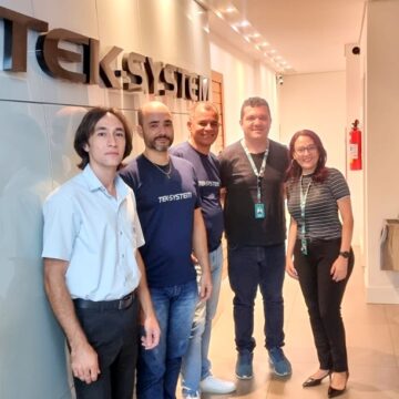 Diretora da Ciência da Computação e Pró-Reitor de Graduação do UNIFAGOC visitam empresa Tek-System