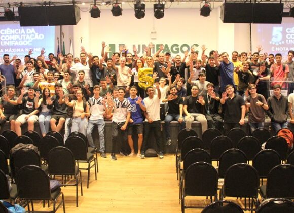 UNIFAGOC celebra nota máxima do curso de Ciência da Computação no Dia do Programador