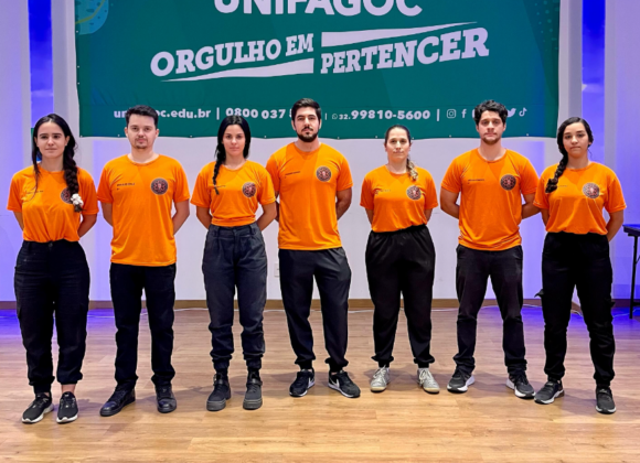 Alunos da Medicina UNIFAGOC promovem treinamento APH Tático para alunos de escolas da região