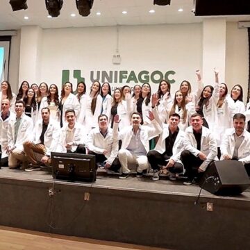 UNIFAGOC promove cerimônia de entrega do jaleco para 20ª turma do curso de Medicina