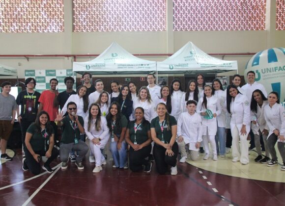 UNIFAGOC marca presença na Feira de Profissões do Colégio Regina Coeli de Rio Pomba