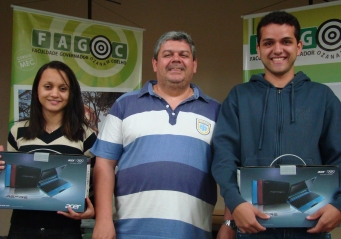 Alunos de Ciências Contábeis faturam os dois netbooks da Promoção Renovação de Matrículas