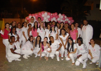 Alunos do curso Técnico de Enfermagem da Fagoc realizam campanha de conscientização sobre o câncer de mama