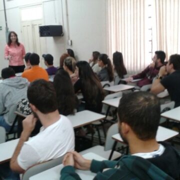 Alunos de Medicina participam de palestra sobre a  Rede de Atenção à Saúde Mental