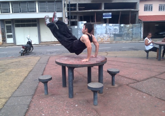 Aluno da Fagoc dará aulas de Parkour em Ubá