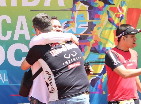 Superintendente acadêmico da Fagoc é homenageado durante Corrida Rústica