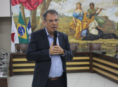 Palestrante fala sobre Humanização na Medicina durante Aula Magna do curso