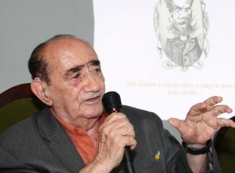 Fagoc promove comemoração ao Centenário do escritor ubaense Antonio Olinto