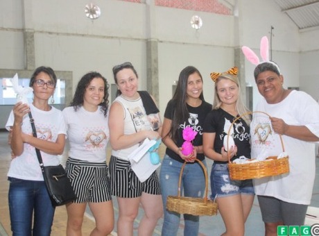 Ação da Fagoc distribui Ovos de Páscoa para crianças carentes de Ubá