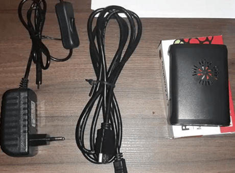 Alunos da Computação UNIFAGOC desenvolvem projeto de computador de baixo custo