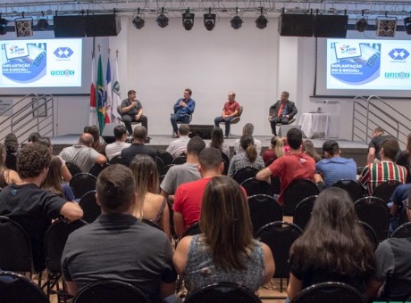 Projeto ADM em Ação é inaugurado com painel sobre e-Social
