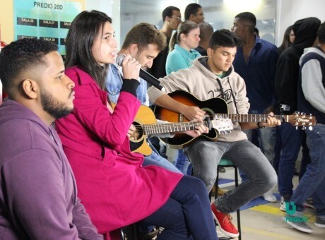 Tô no palco marca o volta às aulas do segundo semestre na UniFagoc