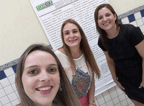 Alunas de Pedagogia participam de Encontro Internacional de Iniciação Científica
