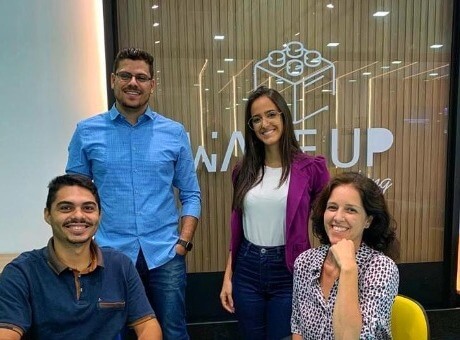 Coordenadora da Internacionalização UNIFAGOC realiza visita técnica à sede da U. Experience – Be global