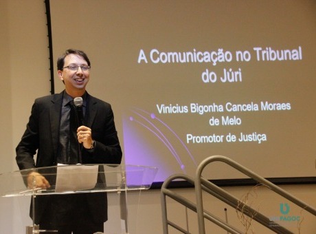 Comunicação e Oratória são assuntos da Aula Magna de Direito