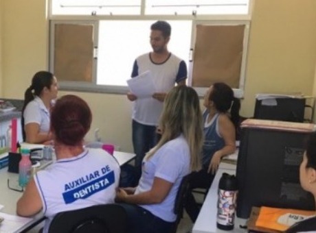 Aluno da Psicologia Fagoc realiza palestra sobre Ética no Ambiente de Trabalho